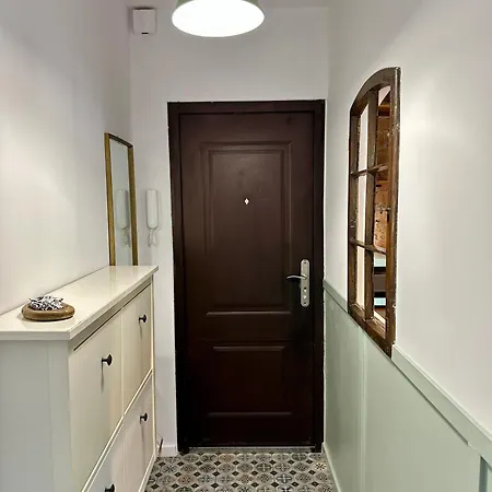 Apartman Retro Cozy 10 Minutes To And 15 Minutes To Old Gdańsk