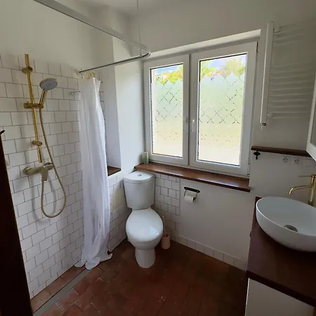 Retro Cozy 10 Minutes To And 15 Minutes To Old Apartment