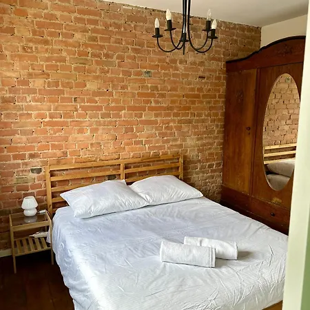 Apartment Retro Cozy 10 Minutes To And 15 Minutes To Old